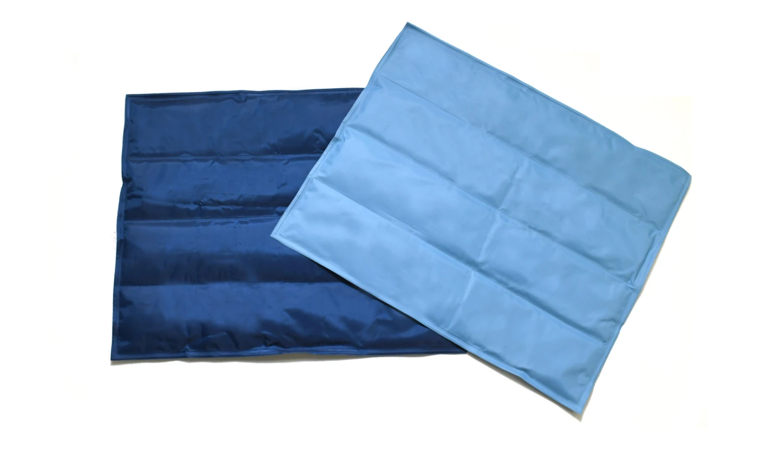 Manta Refrescante Cool Mat Azul Light Para Perros Y Gatos 4 Manta Refrescante Cool Mat Azul Light Para Perros Y Gatos - Imagen 2